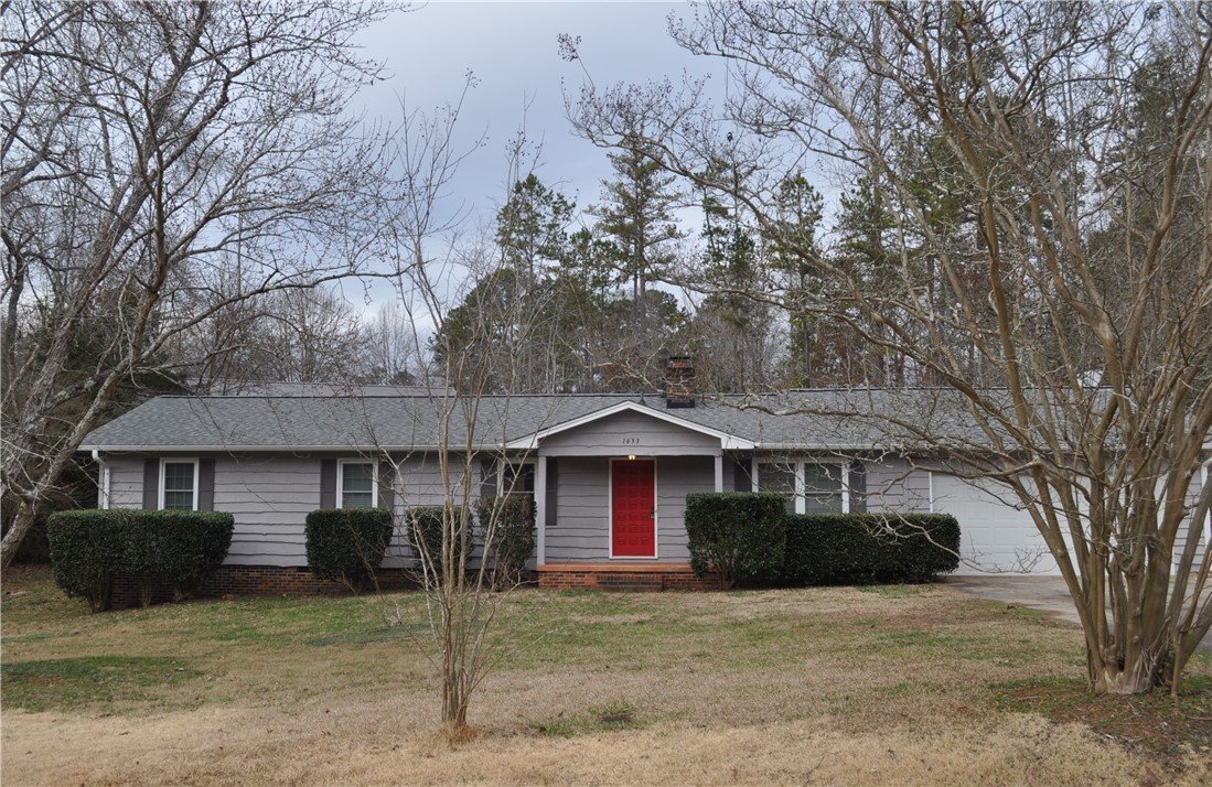 1633 Cherokee Drive