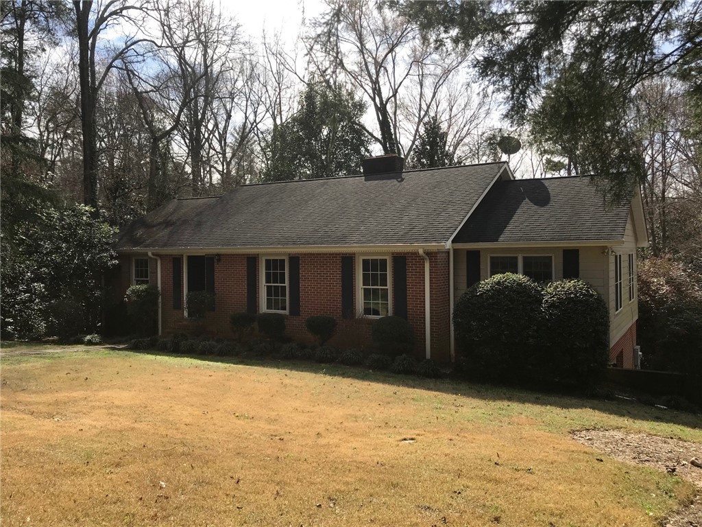 102 Cherokee Road