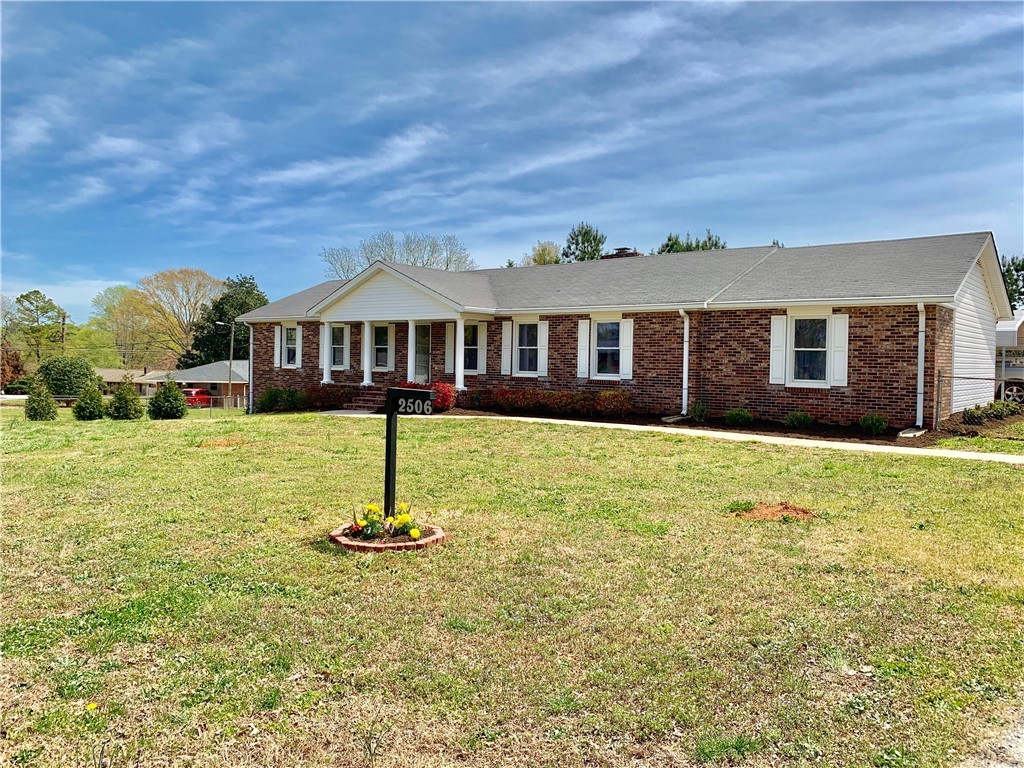 2506 Belaire Circle