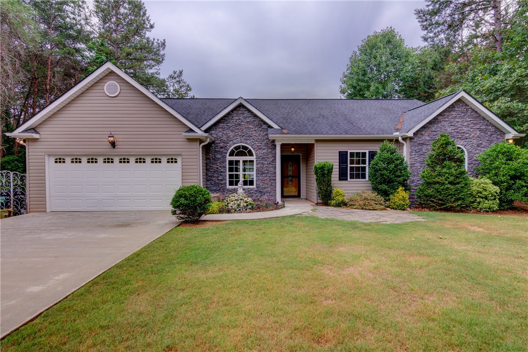 85 Lake Club Drive