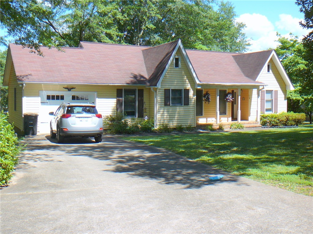 118 Coachman Drive