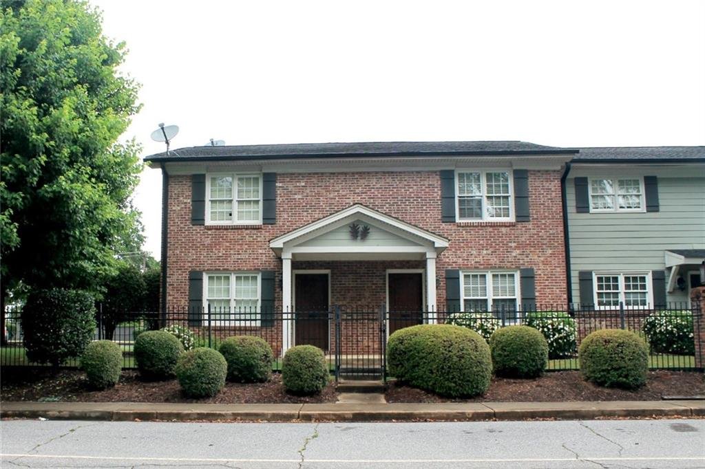 209 Calhoun Street 202