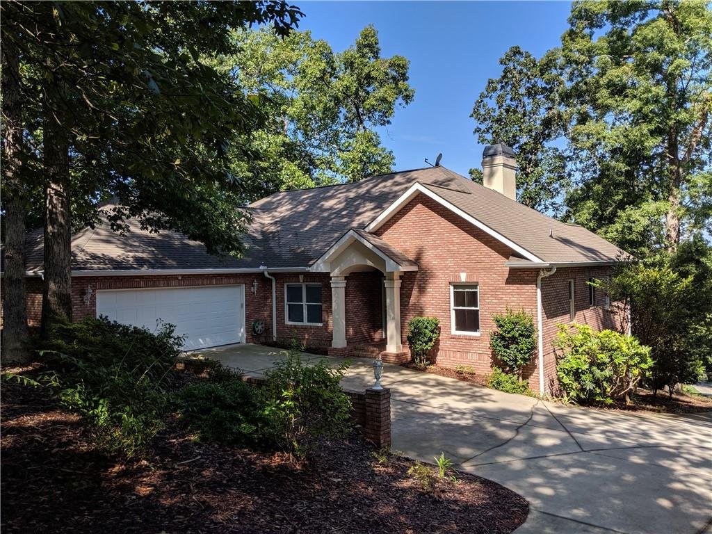 412 Woodridge Drive