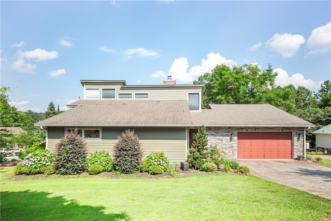 1606 Keowee Lakeshore Drive
