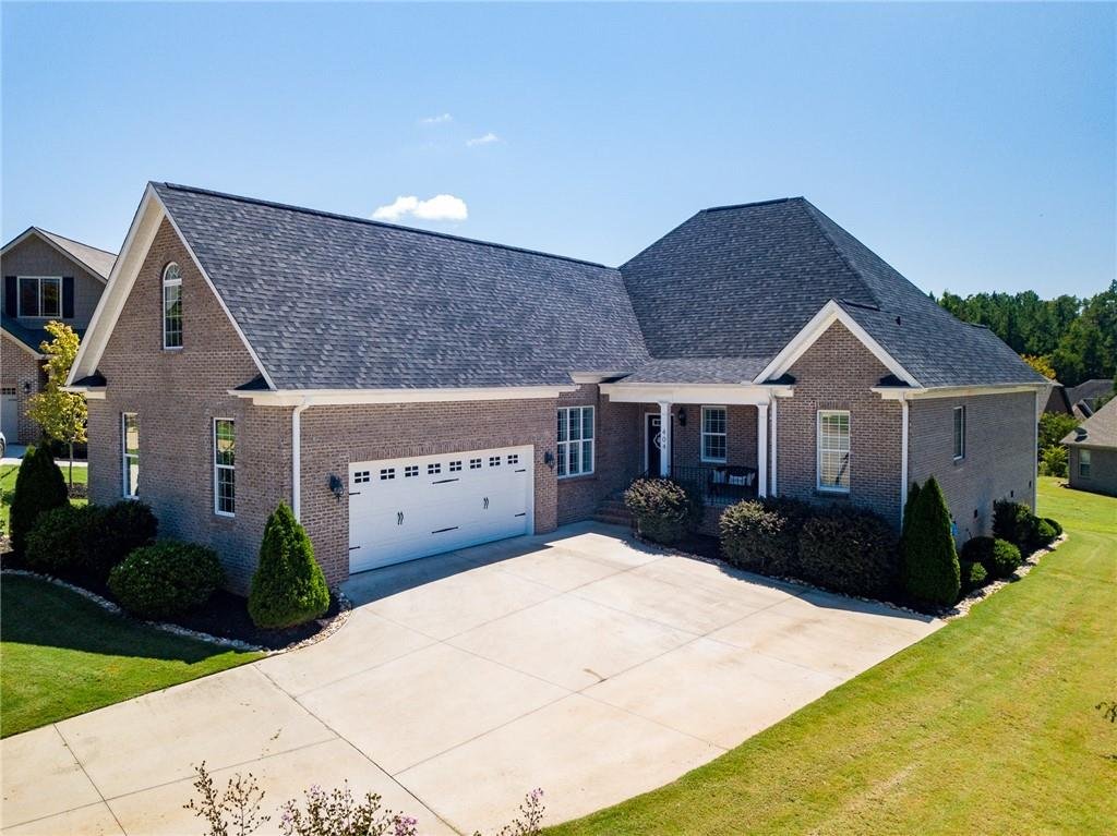 404 Big Barn Court