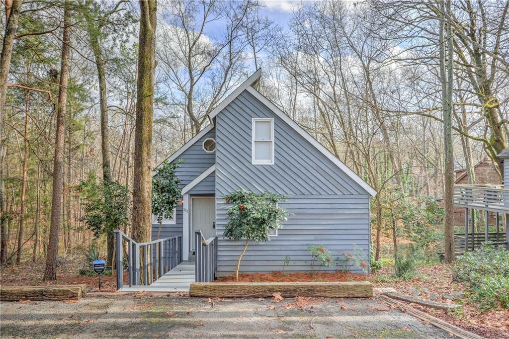 211 Harbor Drive