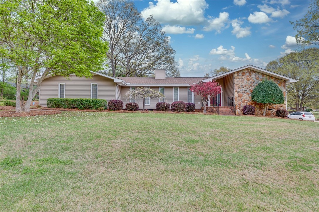 205 Warrington Drive
