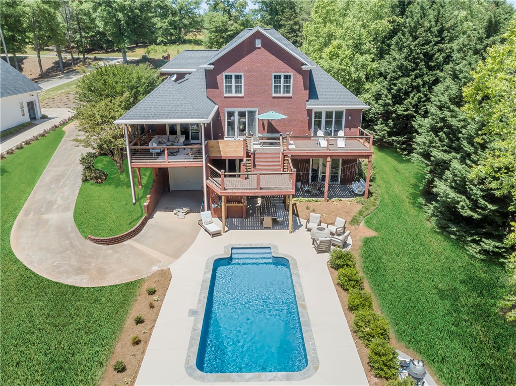 1032 North Shore Drive