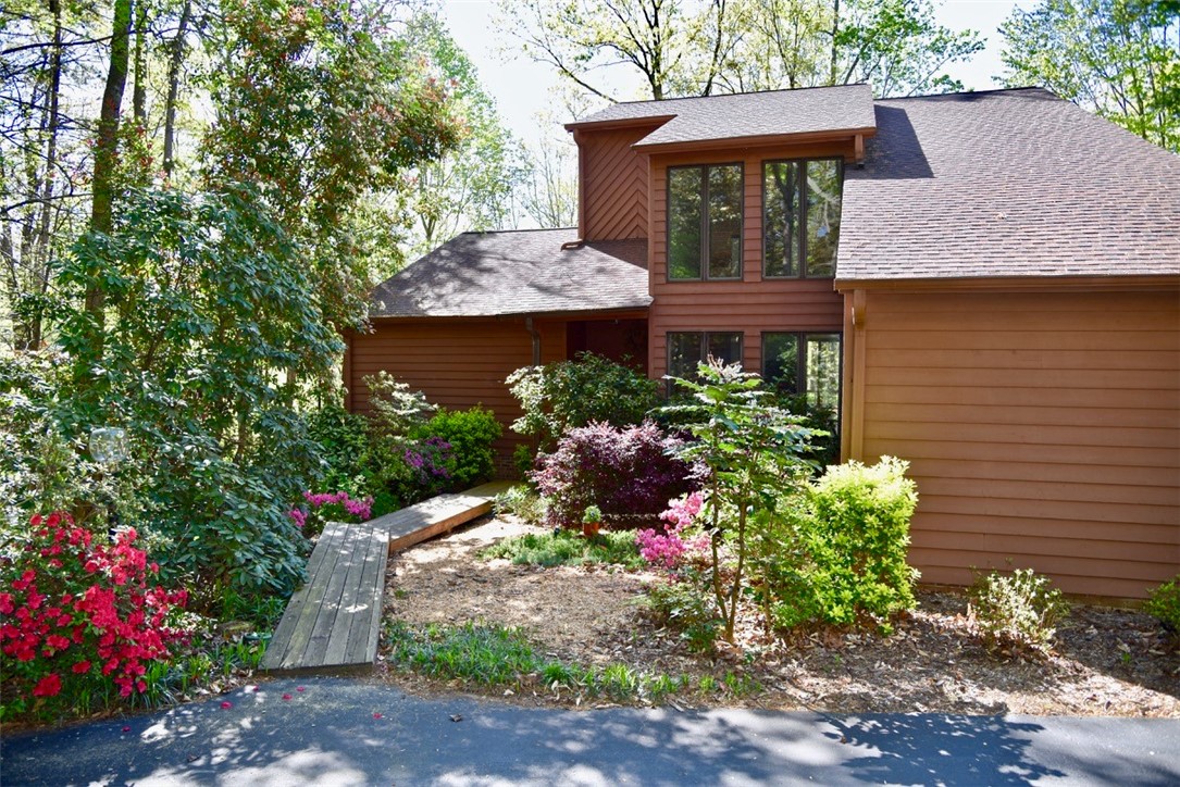 1415 Azure Cove