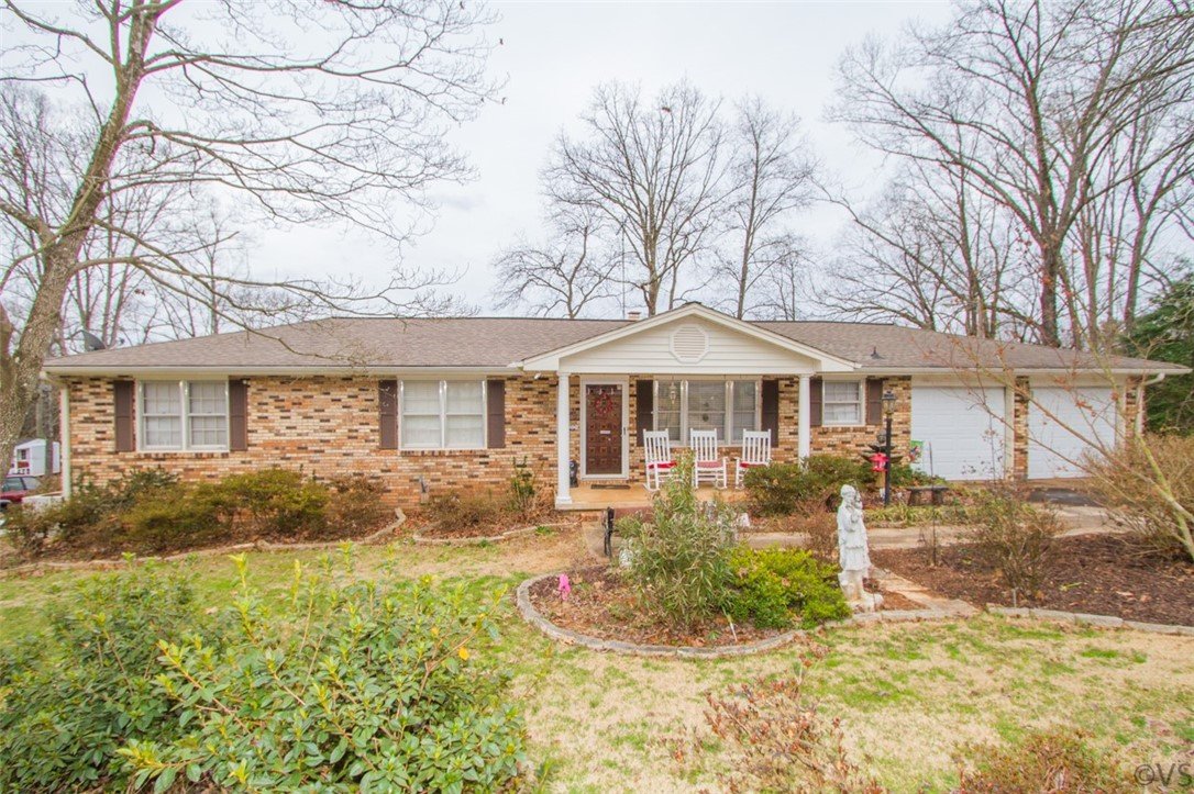 402 Little John Trail