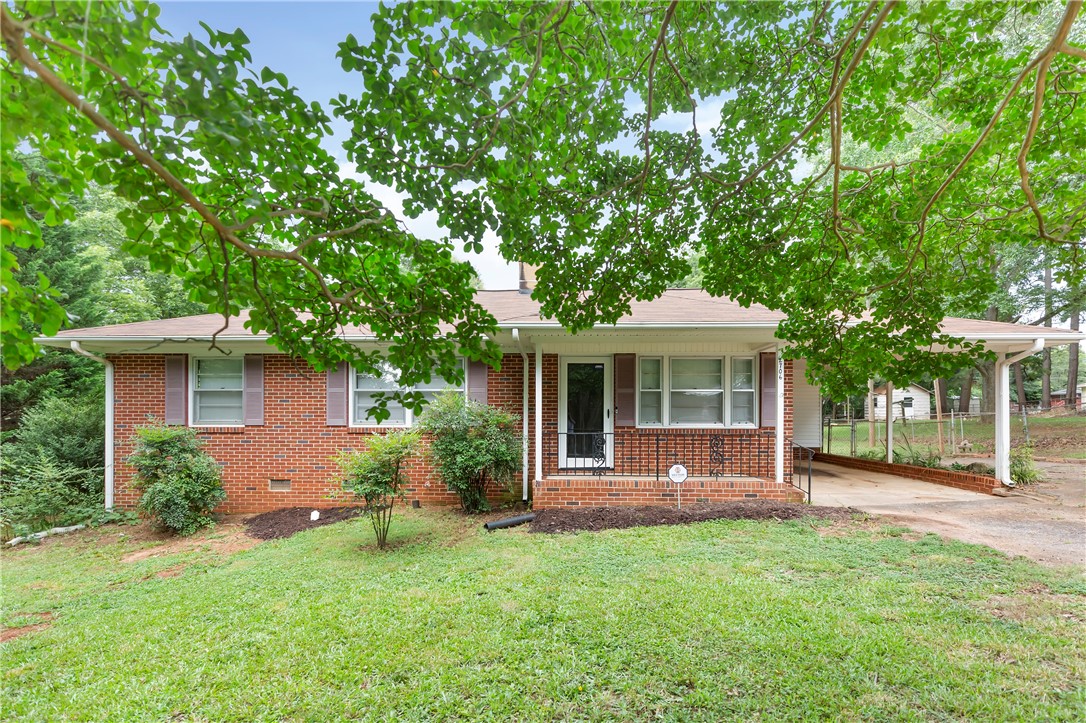 2706 Chestnut Drive