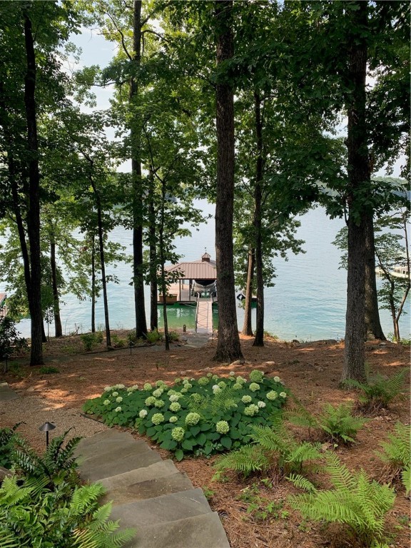 754 Navigators Point