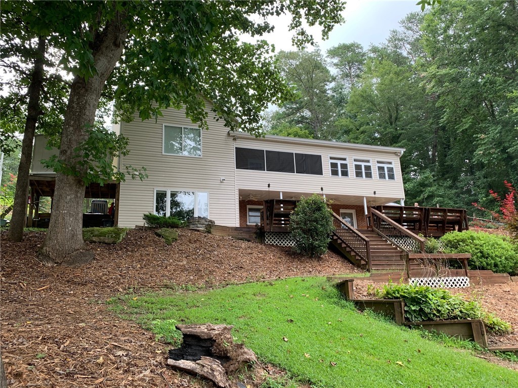 633 N Lake Drive