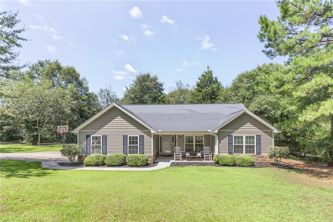 1002 Nashmore Drive
