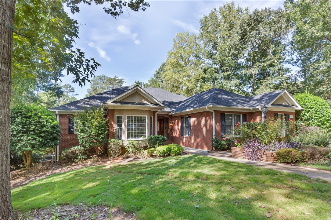 104 Santee Trail
