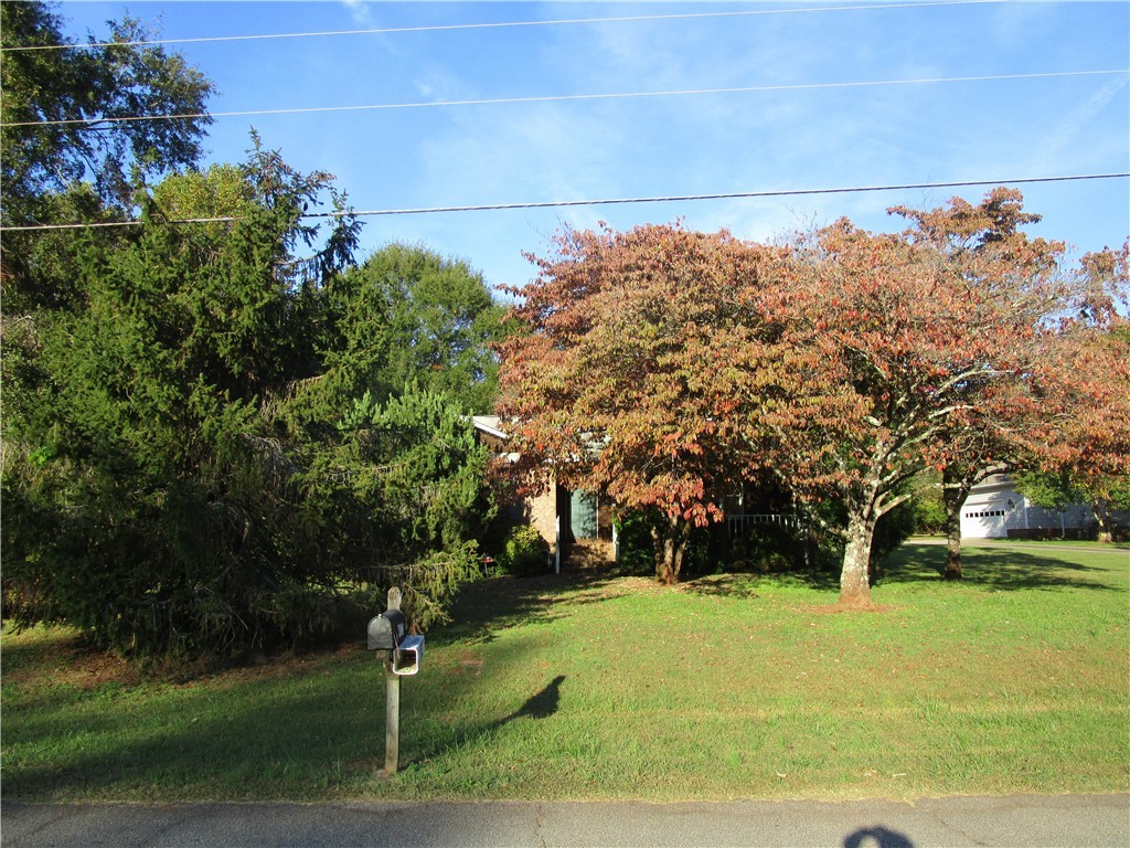 410 Nottingham Way