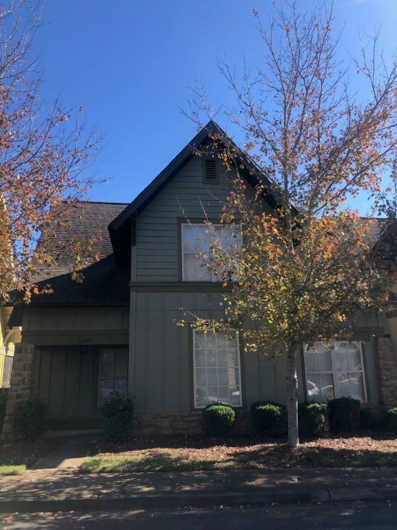 101 West Lane 1205