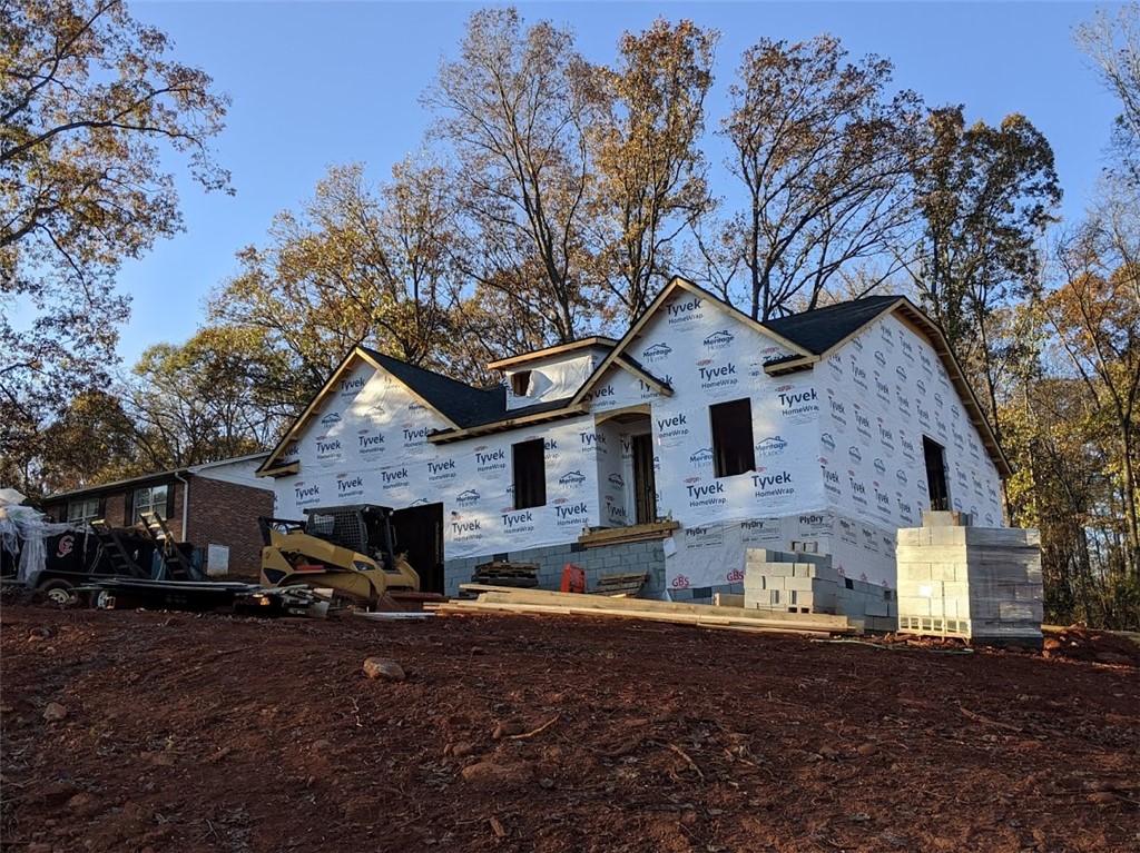 407 Little John Trail