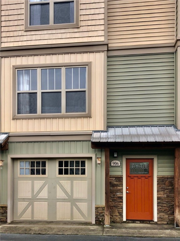 203 Kelly Road 906