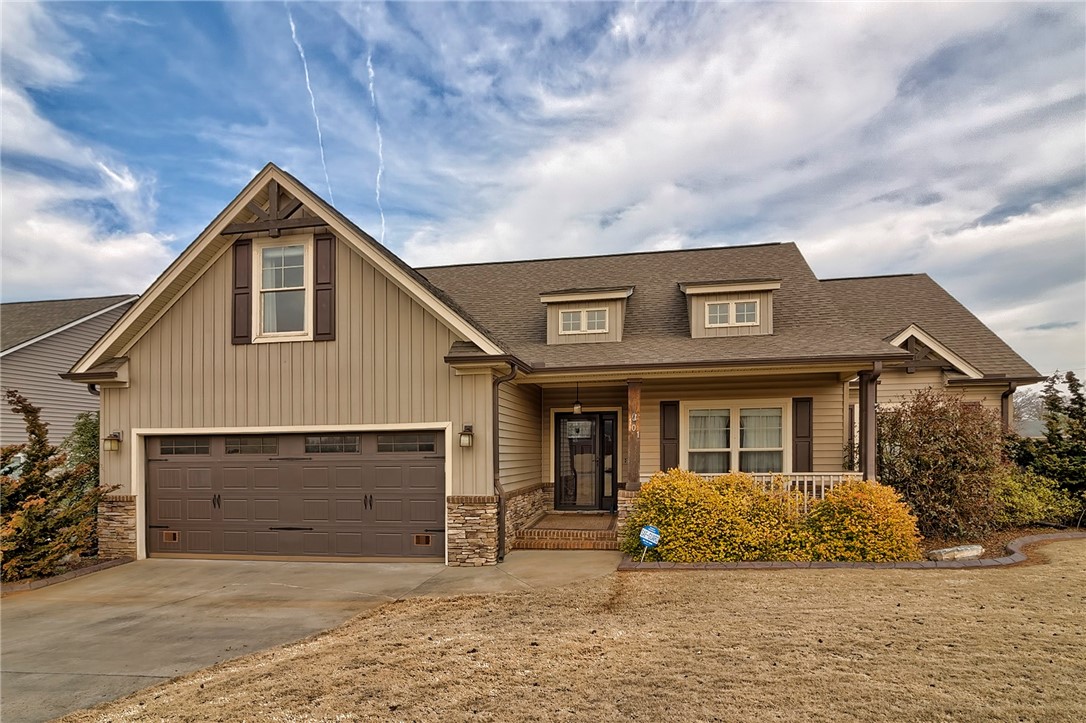 101 Graceview E
