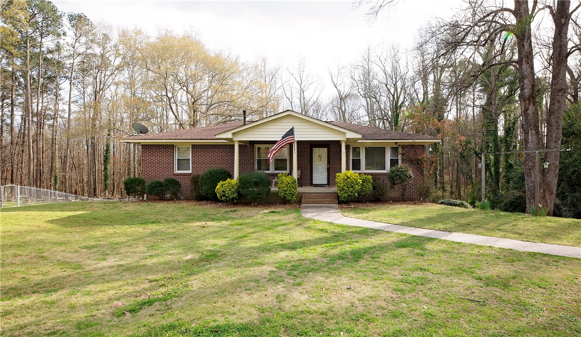 418 Forest Lane