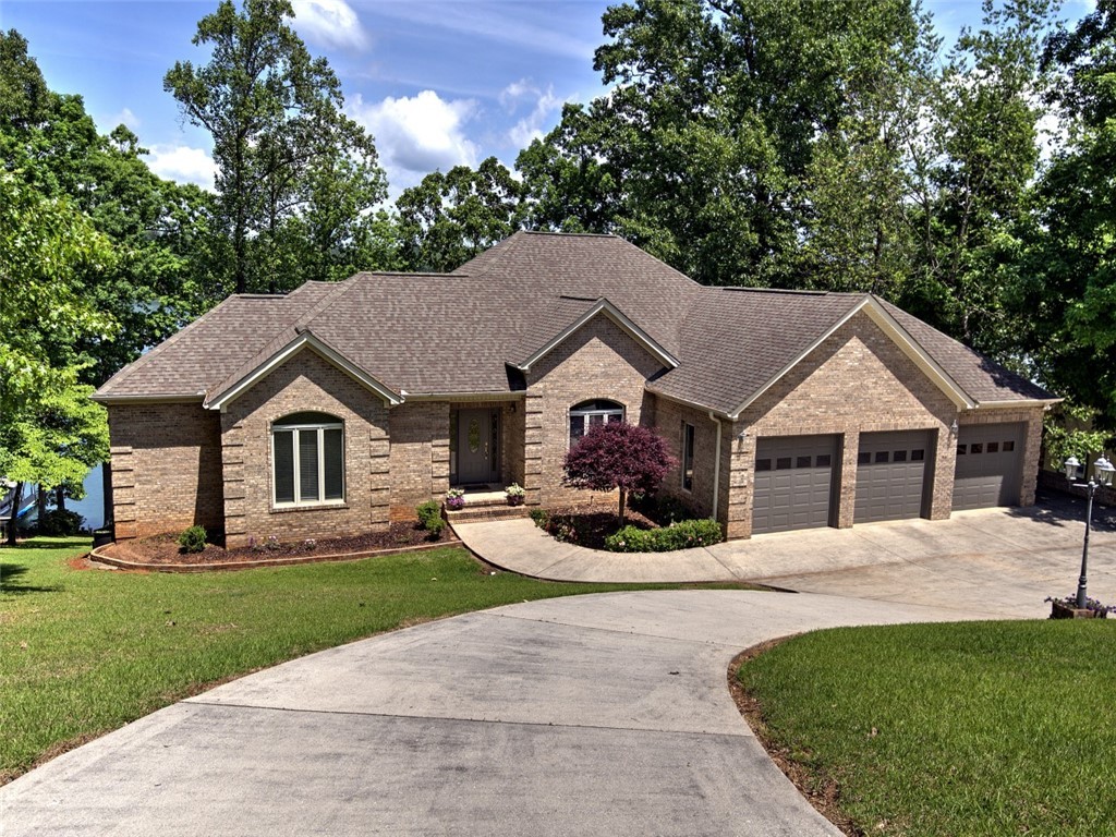 706 Topaz Court