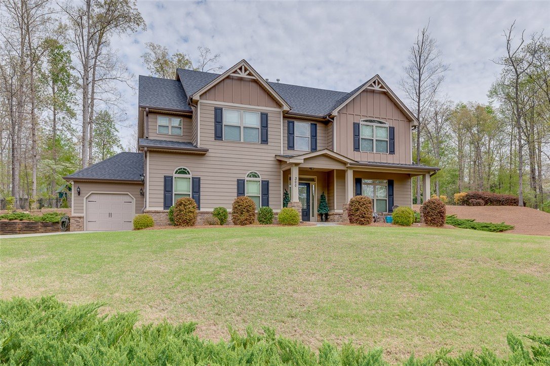 300 Avenue Of Oaks