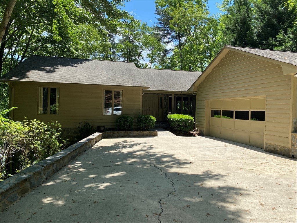22 Eastern Pointe
