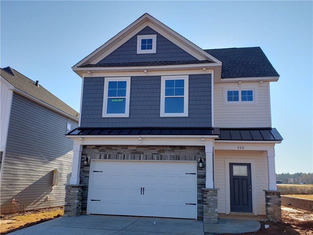 119 Weaver Way