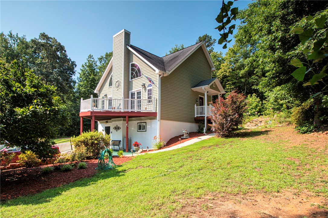 211 Lakehill Drive