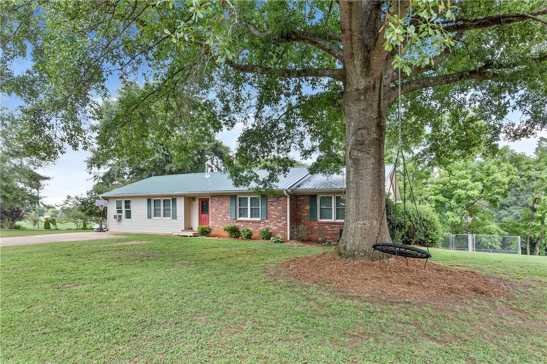 141 Scenic Heights Road