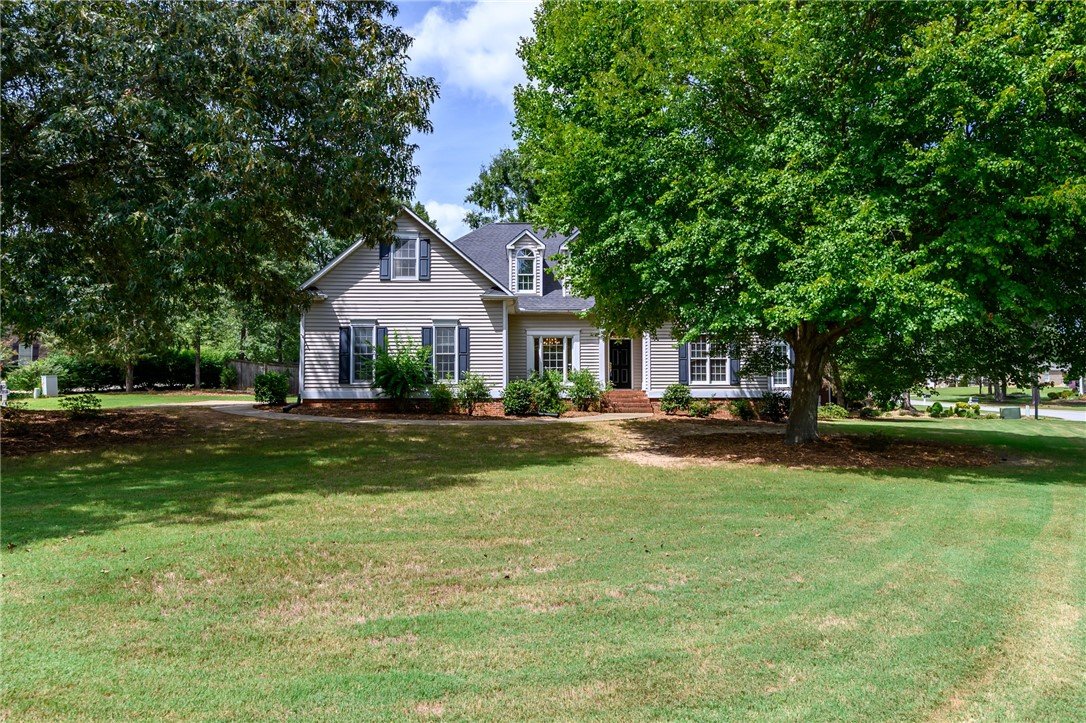 102 Amberly Court