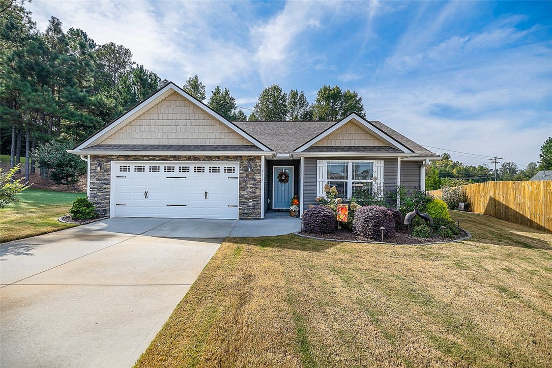 310 Buchanan Trail