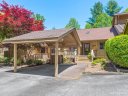 407 White Oak Drive sold home in Hendersonville, SC