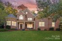 10900 Fox Hedge Road sold home in Matthews, SC