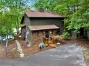 627 N Lake Drive sold home in Salem, SC