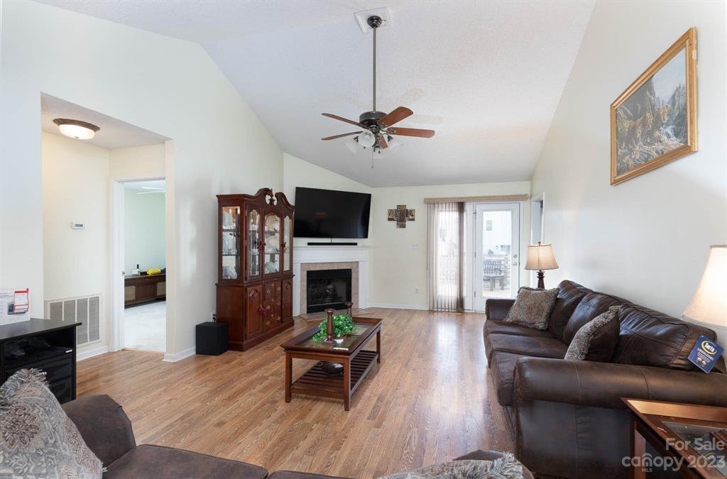 Property image 4 at 905 Pleasant Ridge Road, Fort Mill, SC 29715