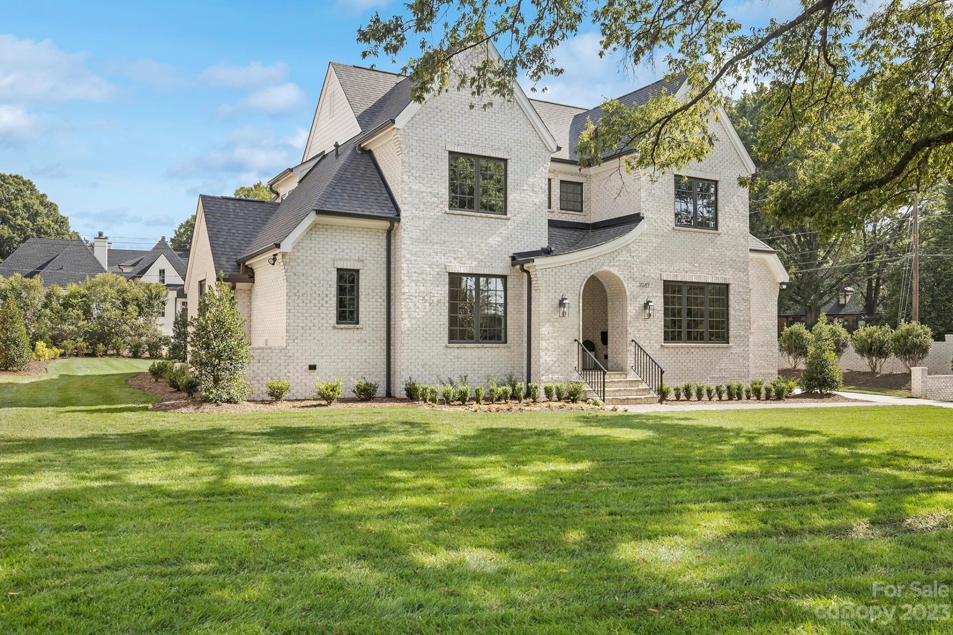 Property image 1 at 2147 Sharon Avenue, Charlotte, NC 28211