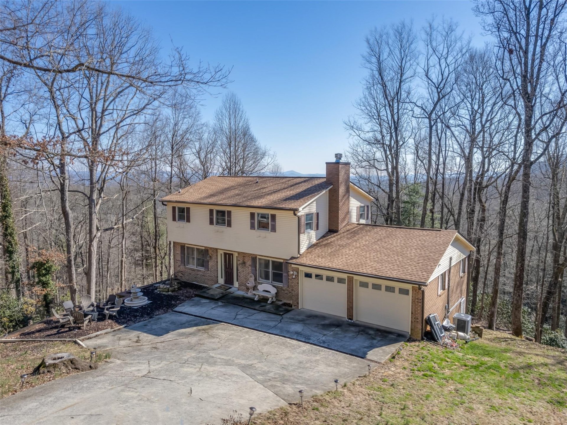 Property image 1 at 239 Spicewood Lane, Hendersonville, NC 28791