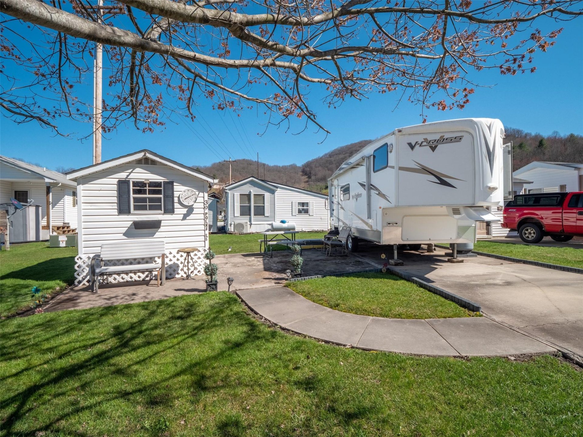 Property image 1 at 39 Polka Lane, Waynesville, NC 28785