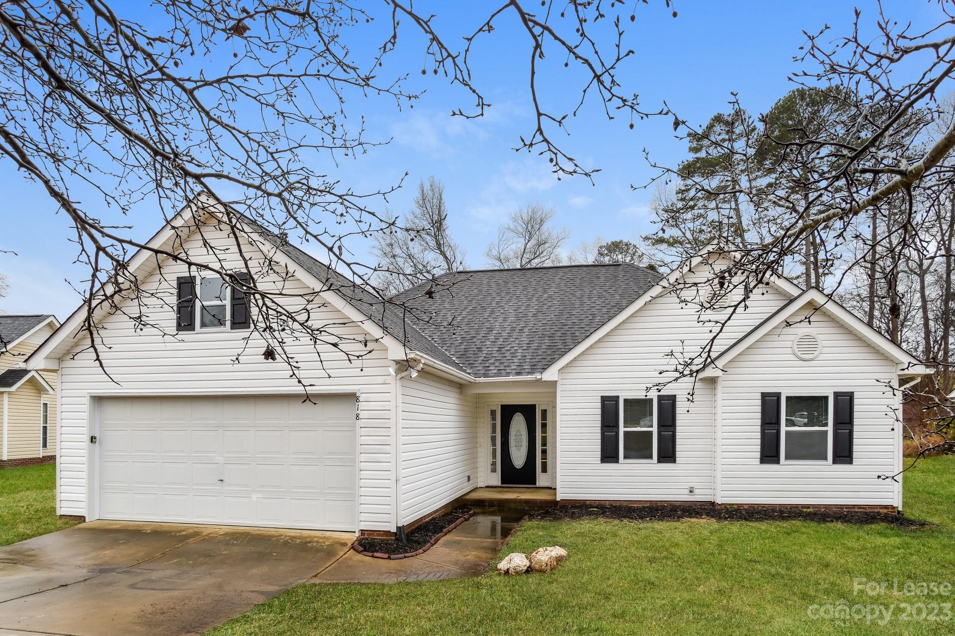 Property image 1 at 818 White Oak Lane, Matthews, NC 28104