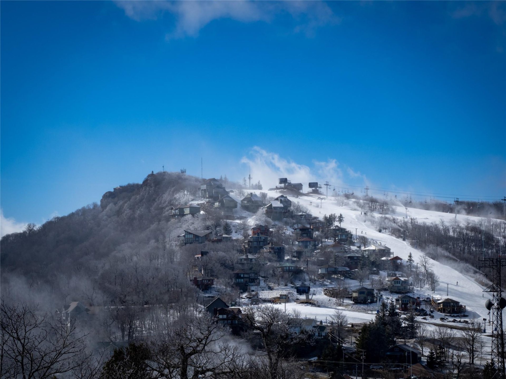 Property image 1 at 301 Pinnacle Inn Road, Beech Mountain, NC 28604