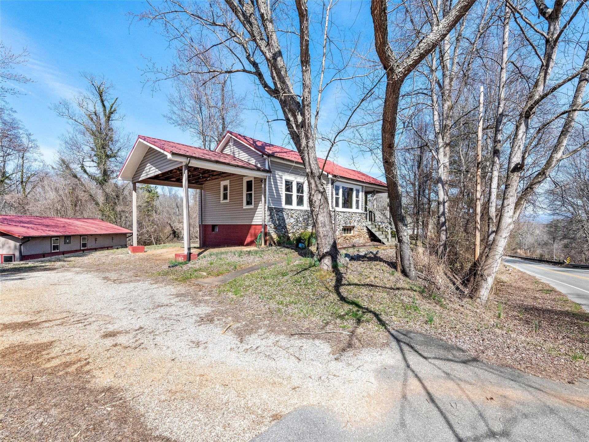 Property image 1 at 753 Sand Hill Road, Asheville, NC 28806
