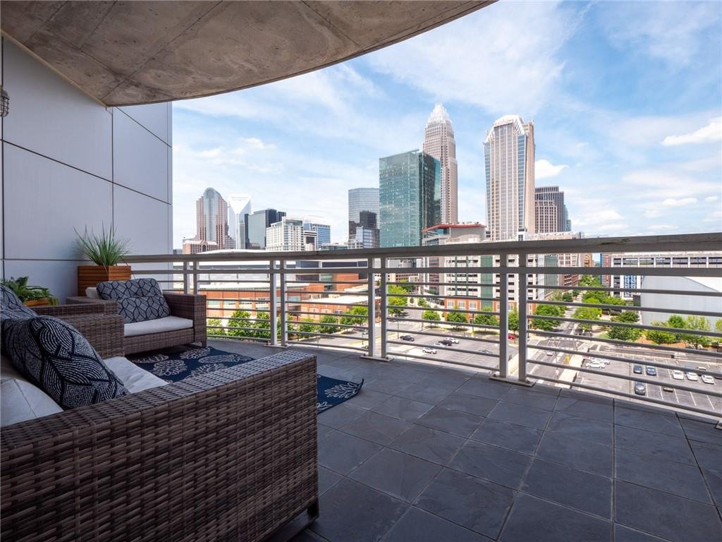 Property image 1 at 505 E 6th Street, Charlotte, NC 28202