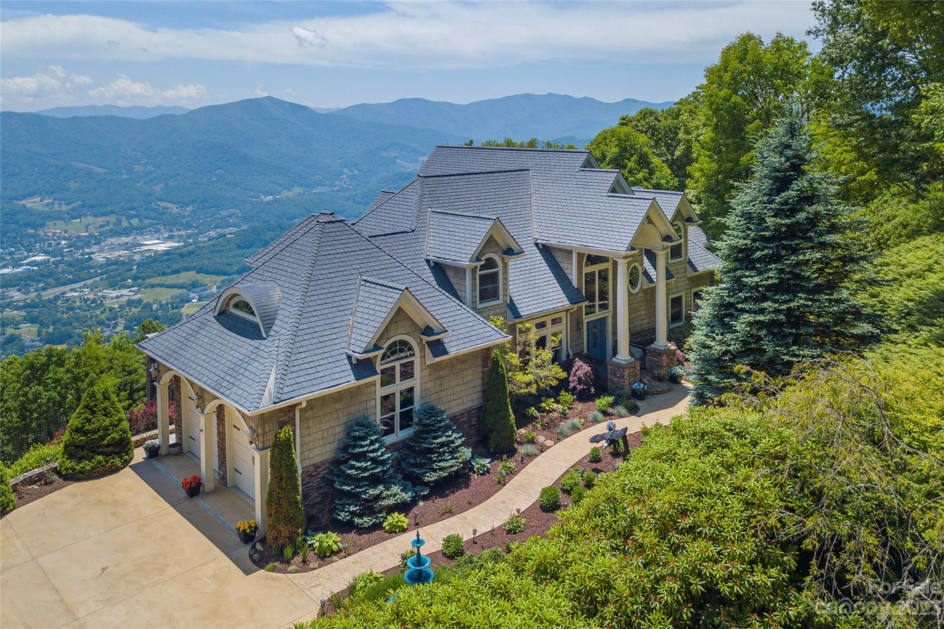 Property image 1 at 137 Alpine Lane, Waynesville, NC 28786