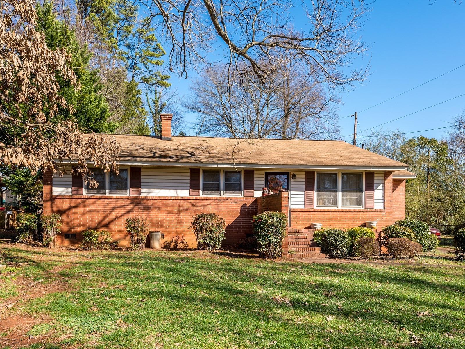 Property image 1 at 425 Rutland Drive, Charlotte, NC 28217