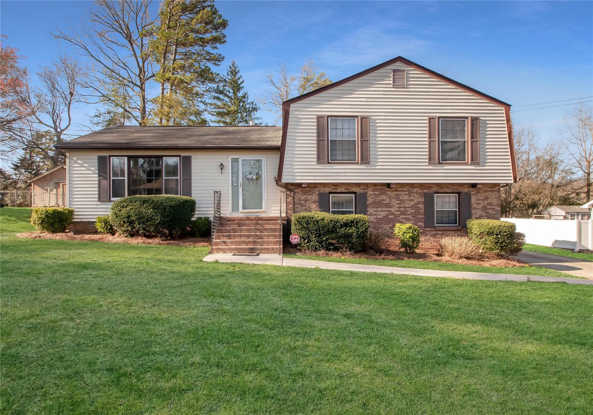 Property image 1 at 411 Leafsmoke Drive, Gastonia, NC 28054