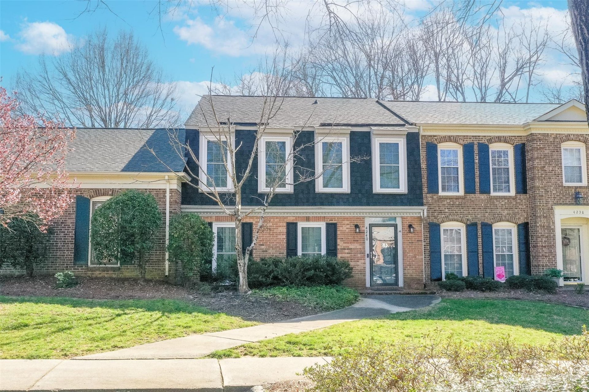 Property image 1 at 4240 Woodglen Lane, Charlotte, NC 28226