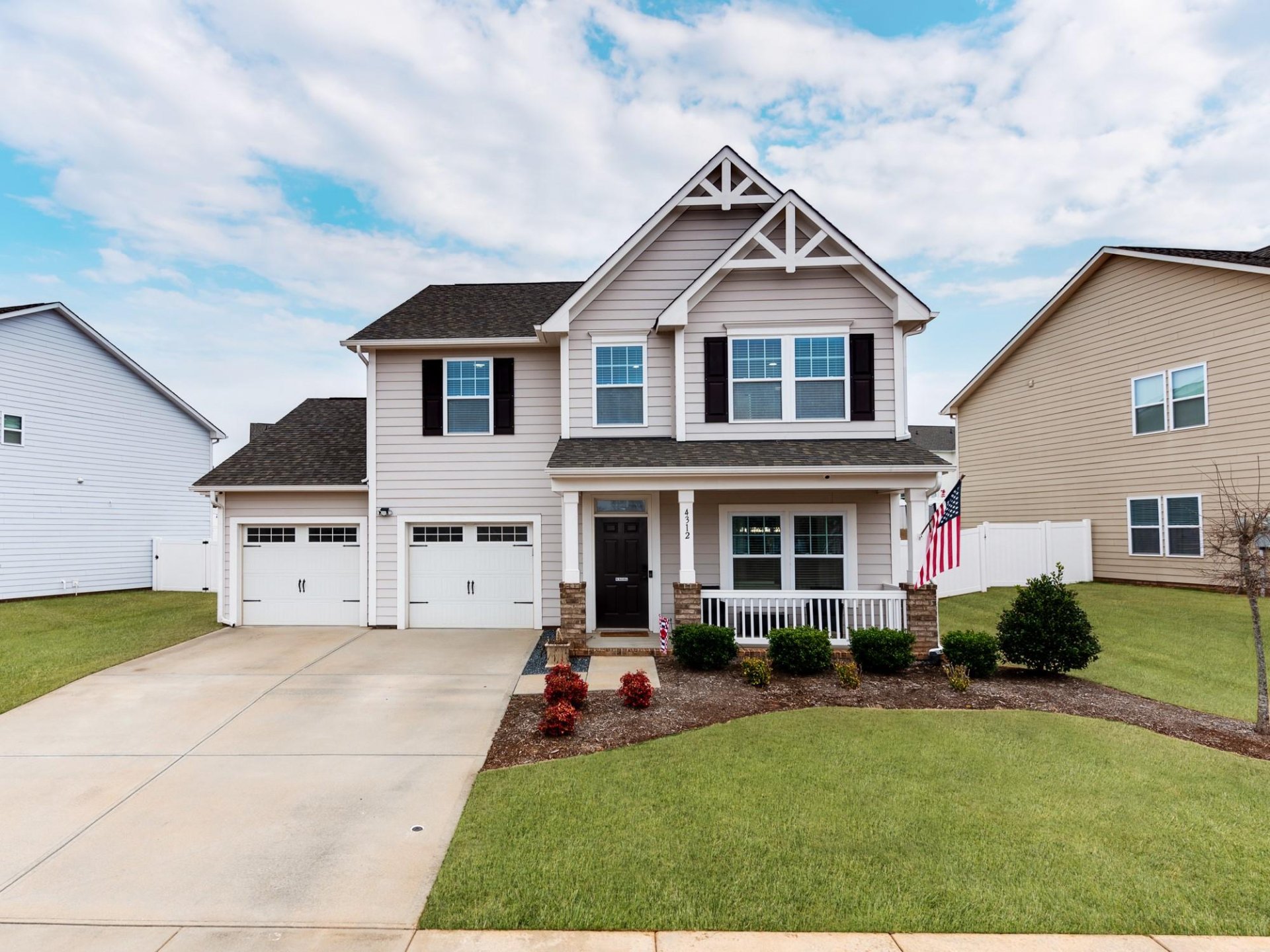 4312 Huntley Glen Drive