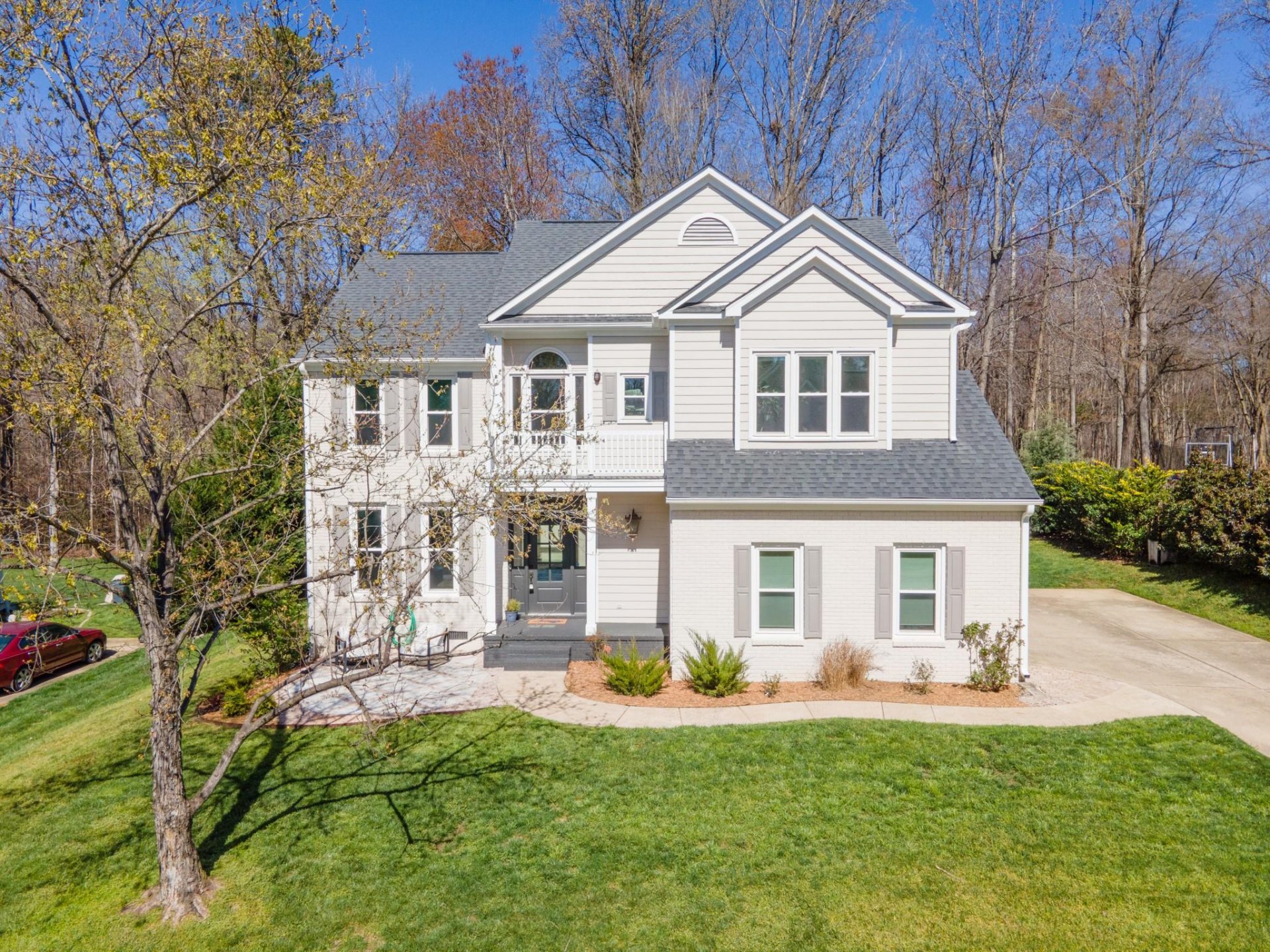 8607 Forest Shadow Circle